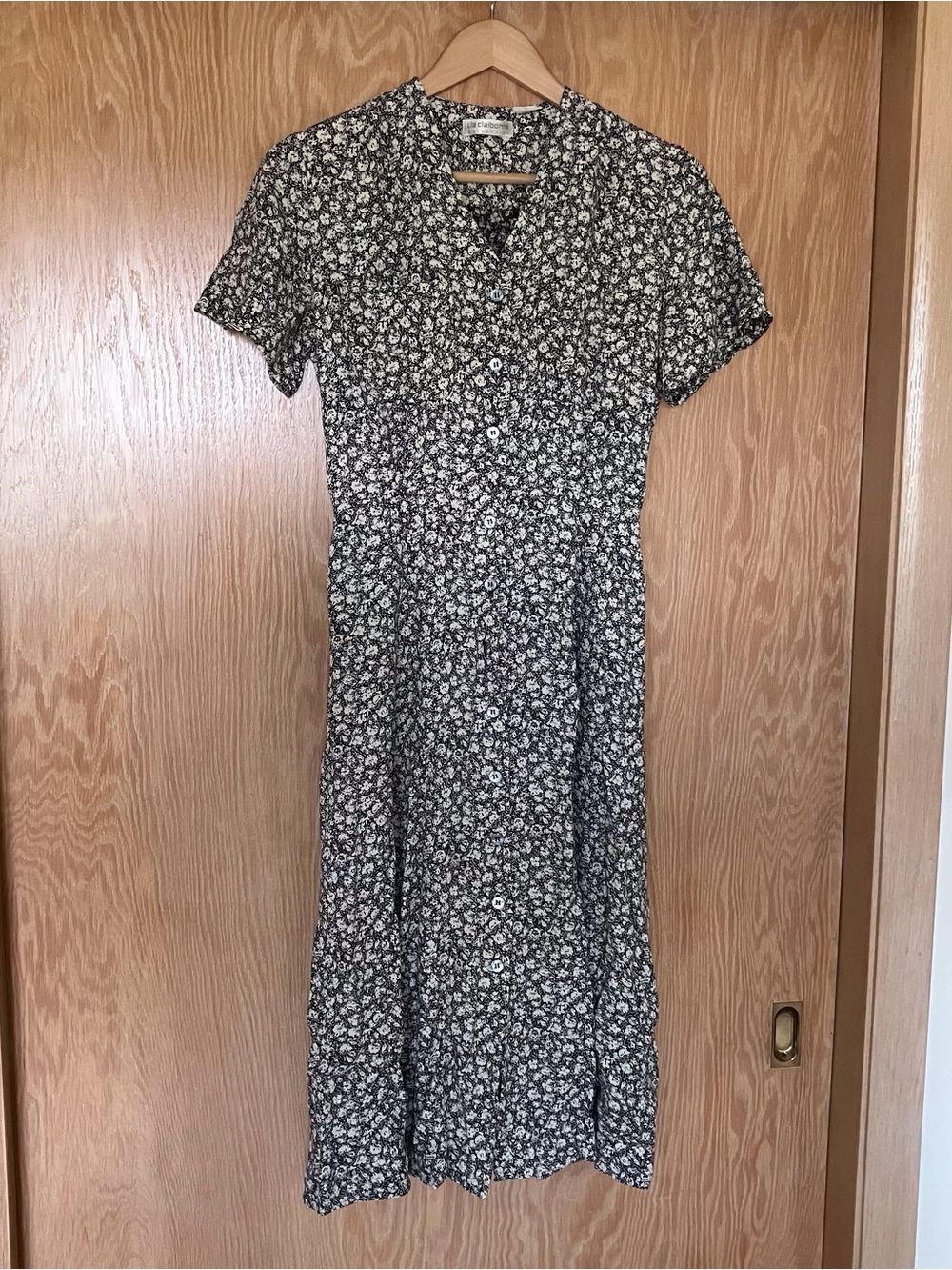 Liz Claiborne black and white floral midi dress!